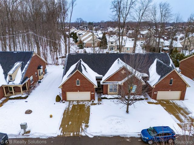 19377 Linwood Drive, Clinton Charter Township, MI 48038