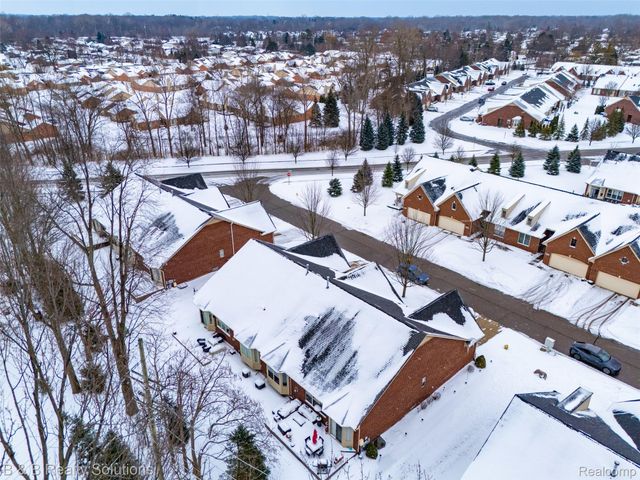 19377 Linwood Drive, Clinton Charter Township, MI 48038