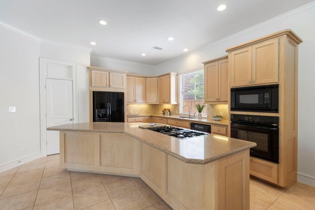 7002 Briton Centre Court, Houston, TX 77069