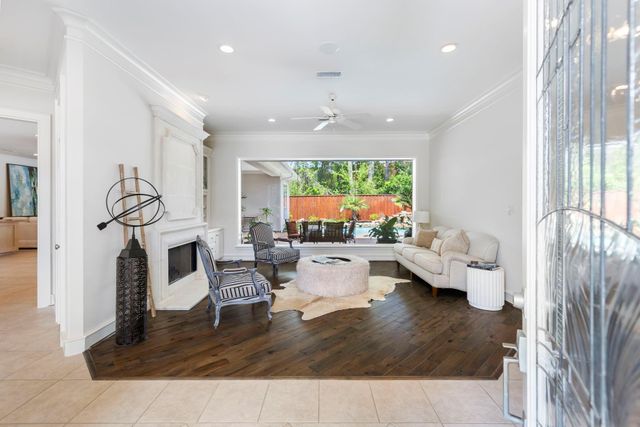 7002 Briton Centre Court, Houston, TX 77069