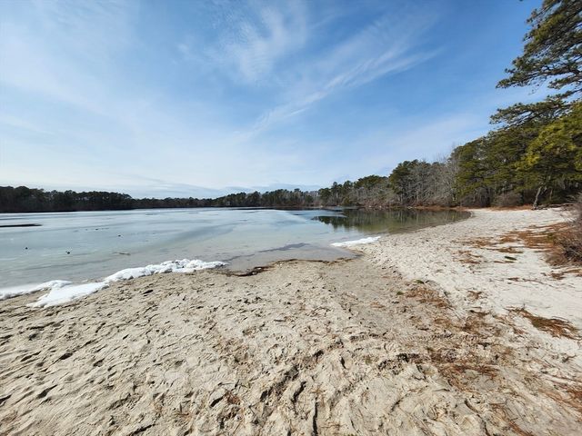 72 Kirk Cir, Plymouth, MA 02360