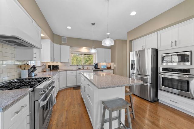 6625 N Long Lake Dr, Nine Mile Falls, WA 99026