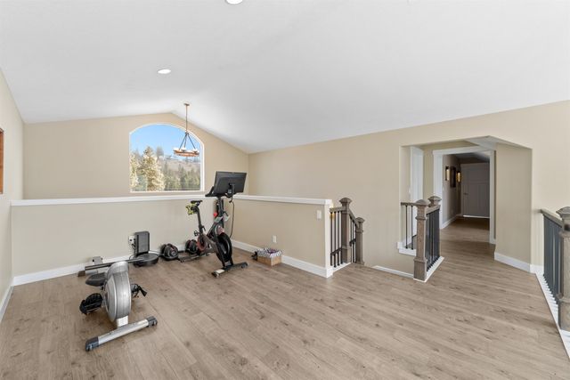 6625 N Long Lake Dr, Nine Mile Falls, WA 99026