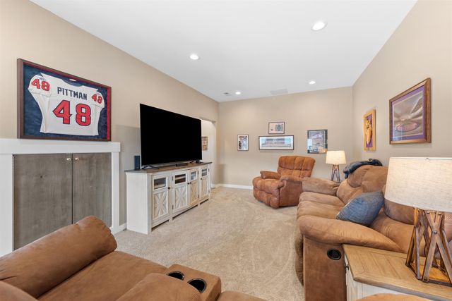 6625 N Long Lake Dr, Nine Mile Falls, WA 99026