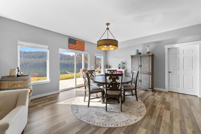 6625 N Long Lake Dr, Nine Mile Falls, WA 99026