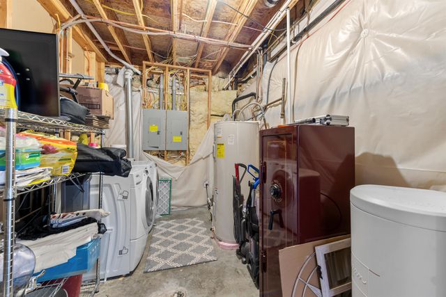 6625 N Long Lake Dr, Nine Mile Falls, WA 99026