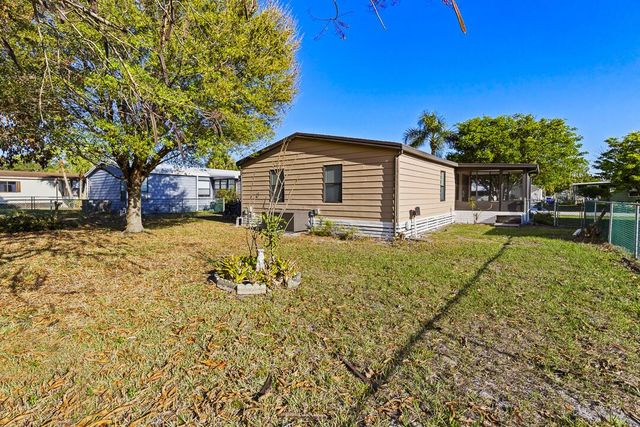 2828 SW Toronado Trail, Stuart, FL 34997