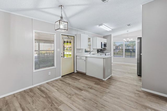 2828 SW Toronado Trail, Stuart, FL 34997