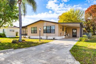 2828 SW Toronado Trail, Stuart, FL 34997
