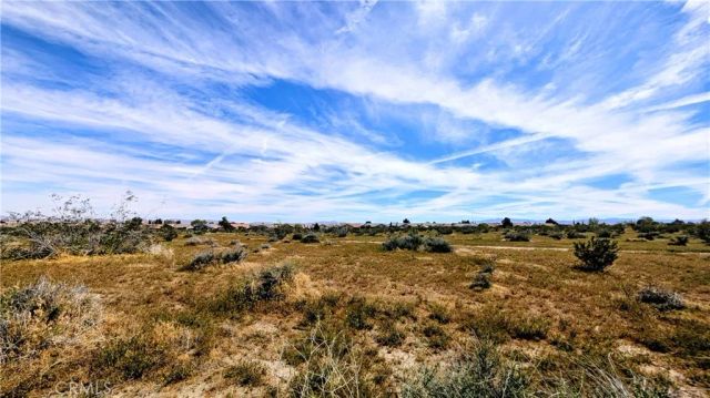 0 8th, Victorville, CA 92395