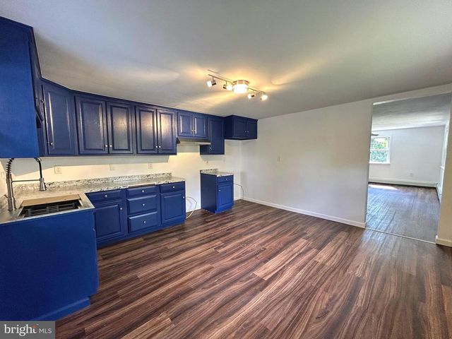 28 SEIDEL RD, Reading, PA 19606