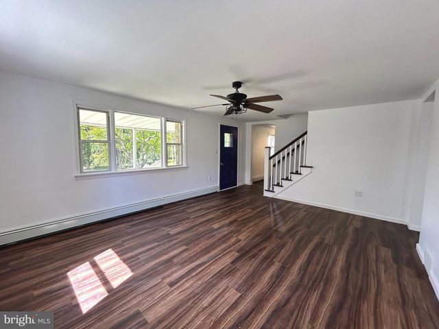 28 SEIDEL RD, Reading, PA 19606