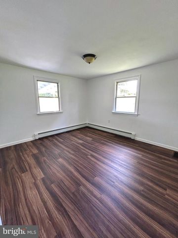 28 SEIDEL RD, Reading, PA 19606