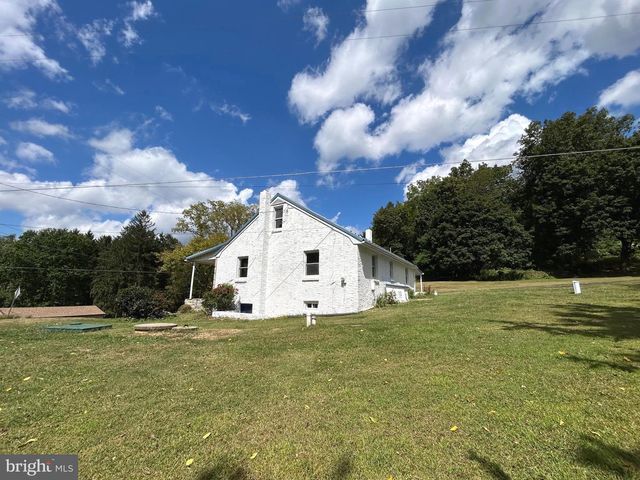 28 SEIDEL RD, Reading, PA 19606