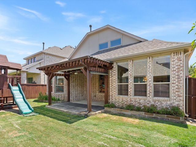 2703 Navarro Trail, Euless, TX 76039