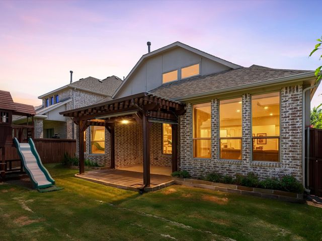 2703 Navarro Trail, Euless, TX 76039