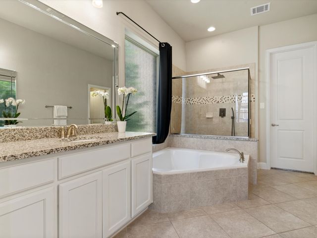 2703 Navarro Trail, Euless, TX 76039