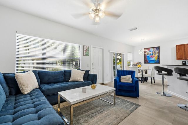 4742 Grand Cypress Circle N, Coconut Creek, FL 33073