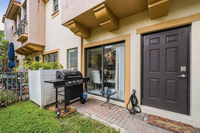 4742 Grand Cypress Circle N, Coconut Creek, FL 33073