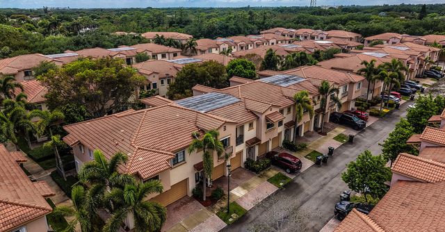 4742 Grand Cypress Circle N, Coconut Creek, FL 33073