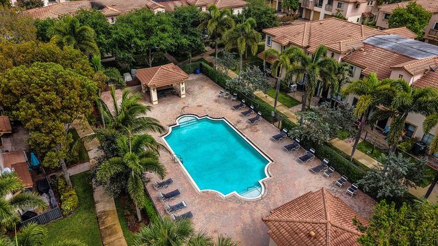 4742 Grand Cypress Circle N, Coconut Creek, FL 33073
