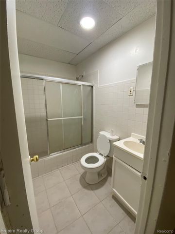 7542 Manor Street, Dearborn, MI 48126