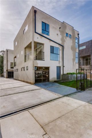 11510 Emelita Street, North Hollywood, CA 91601