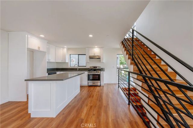 11510 Emelita Street, North Hollywood, CA 91601