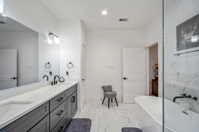 6405 Highland Pine Lane, Houston, TX 77091