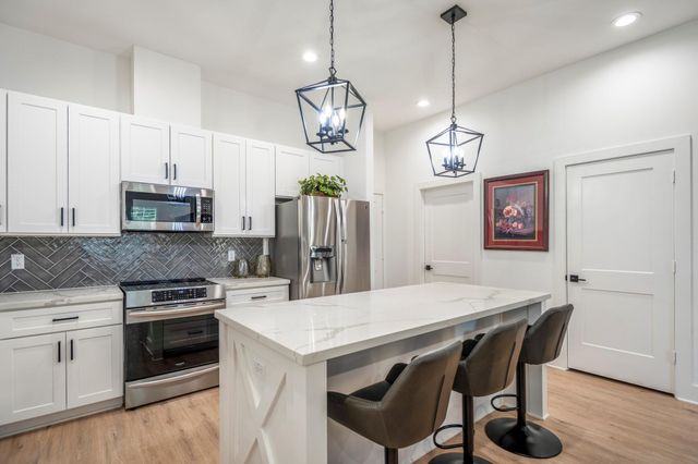6405 Highland Pine Lane, Houston, TX 77091
