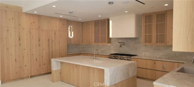 5061 Woodley, Encino, CA 91436