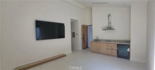 5061 Woodley, Encino, CA 91436