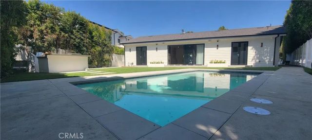 5061 Woodley, Encino, CA 91436
