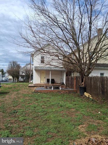 530 VIRGINIA AVE, Martinsburg, WV 25401