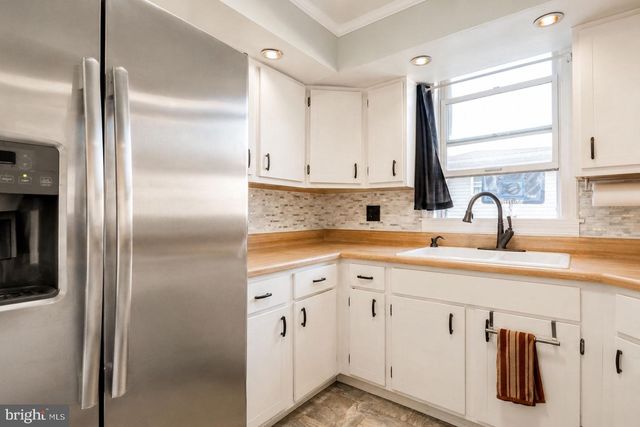 2471 RADCLIFFE AVE, Abington, PA 19001
