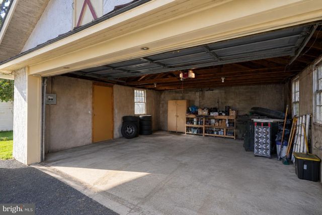 2471 RADCLIFFE AVE, Abington, PA 19001