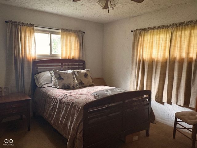 2628 W 39th Street, Anderson, IN 46011