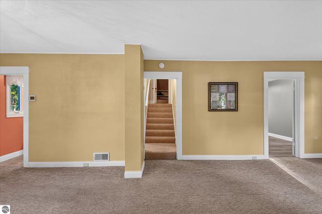 804 N River Avenue, Alma, MI 48801