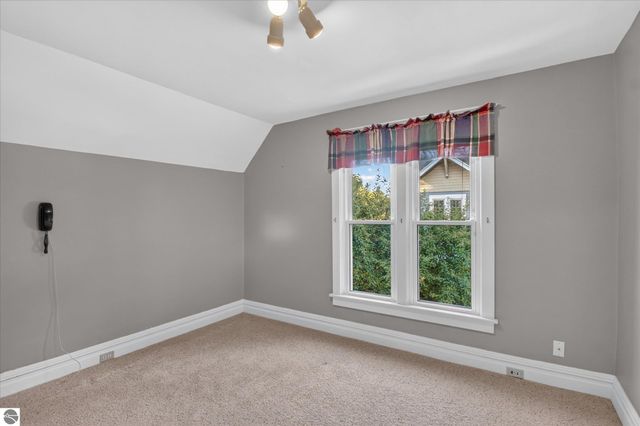 804 N River Avenue, Alma, MI 48801
