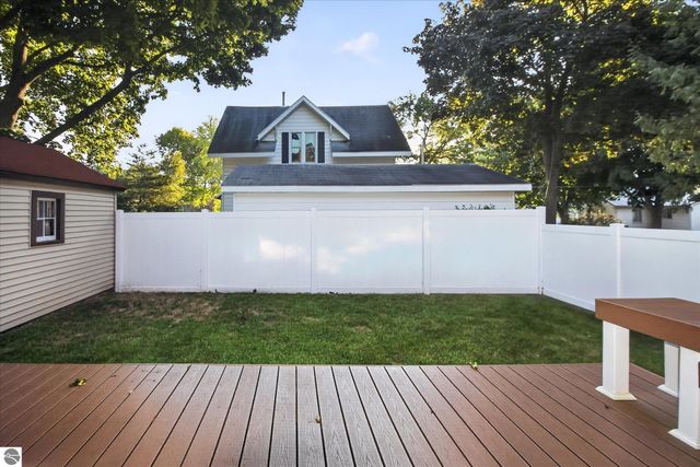 804 N River Avenue, Alma, MI 48801
