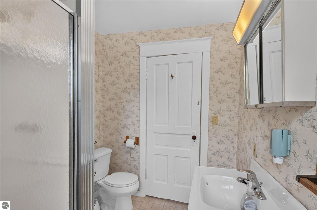Image 30 of property listing at 804 N River Avenue, Alma, MI 48801
