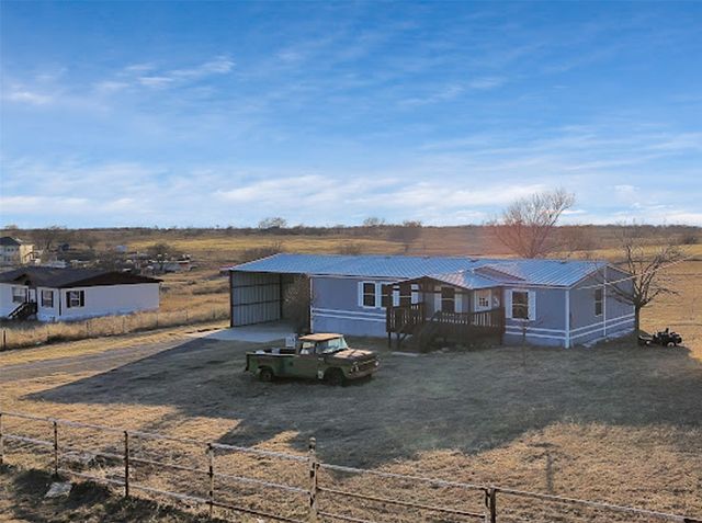 6104 Hawk Court, Joshua, TX 76058