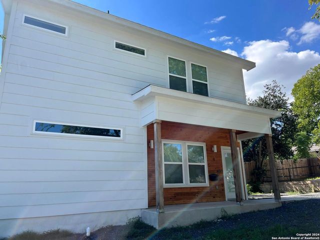 2507 E COMMERCE ST, San Antonio, TX 78203