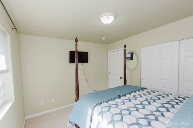 1568 Puget Drive E, Port Orchard, WA 98366