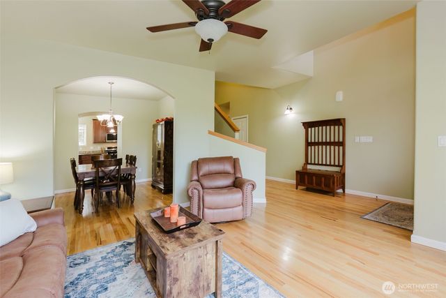 1568 Puget Drive E, Port Orchard, WA 98366