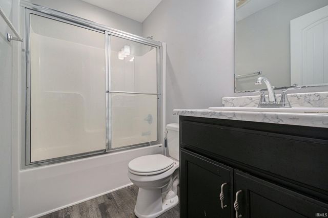 18329 Saker Court, New Paris, IN 46553