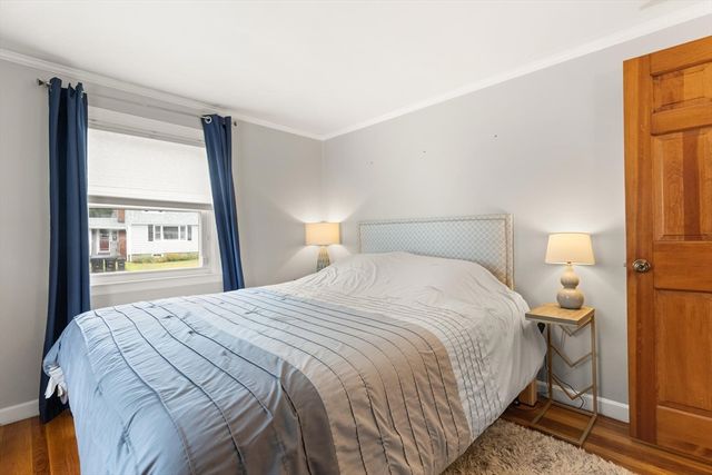 11 Old Farm Rd, Beverly, MA 01915