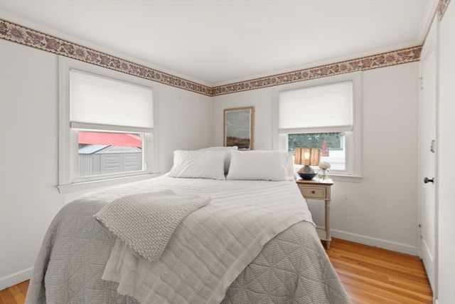 11 Old Farm Rd, Beverly, MA 01915