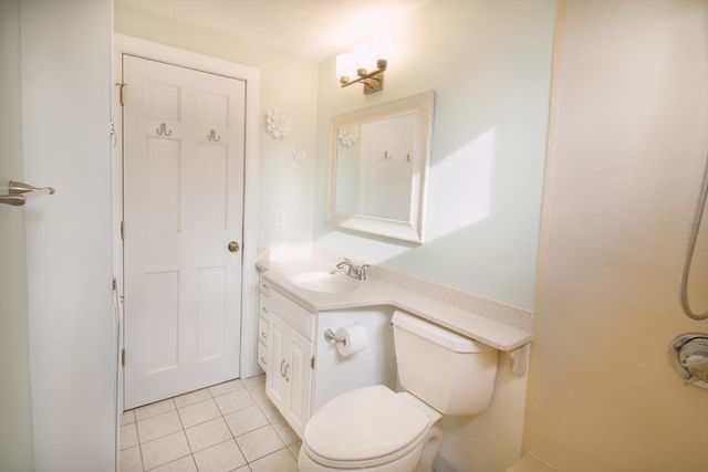 11 Old Farm Rd, Beverly, MA 01915