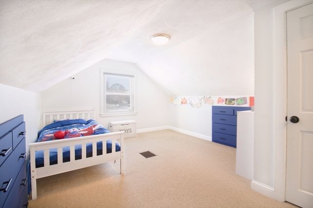 11 Old Farm Rd, Beverly, MA 01915